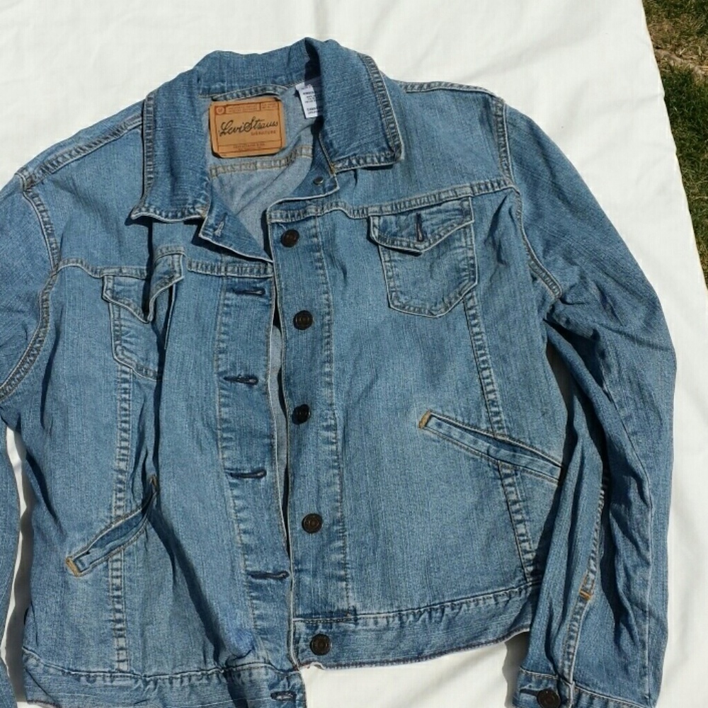 Levi Strauss signature jacket misses XL